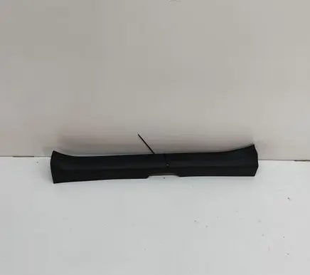 Toyota Yaris Cross Front sill trim cover 67913K0020