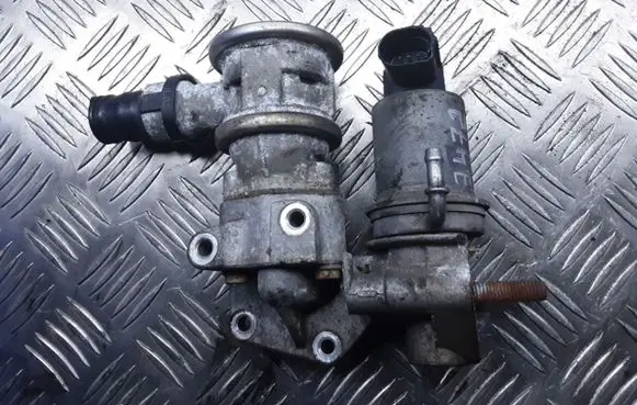 Skoda Octavia Mk1 (1U) EGR valve 06A131501 4338313909