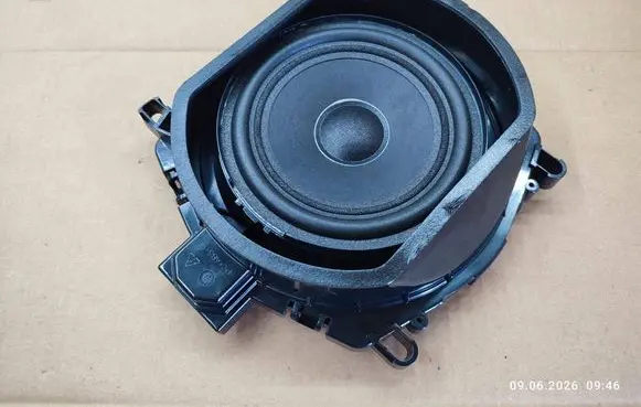 BMW X4 F26 Subwoofer speaker 9297897