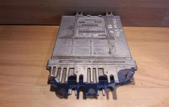 Volvo S40, V40 Engine control unit/module 0281001906