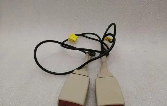 Mercedes-Benz SL R230 Front seatbelt buckle A2308600069