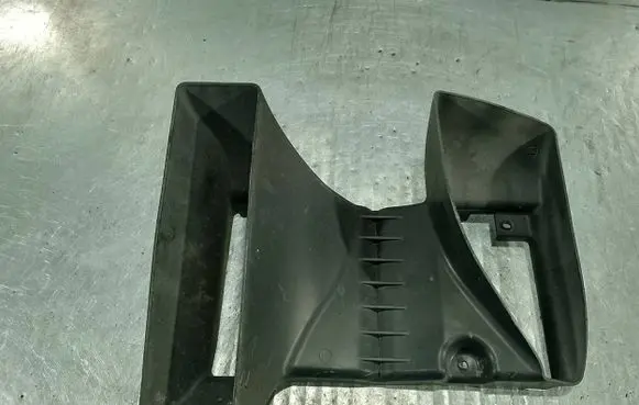 Hyundai Sonata Intercooler air channel guide M138EB9AA01