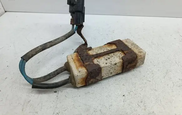 Toyota Corolla E120 E130 Coolant fan relay 2468103560