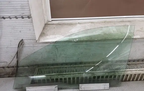 Volvo S60 Front door window glass four-door