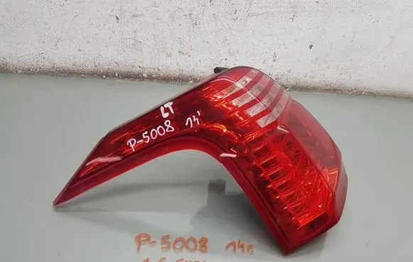 Peugeot 5008 Rear/tail lights