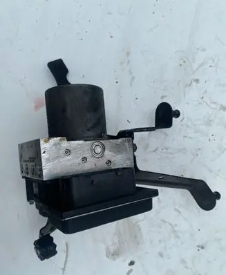 BMW 5 E60 E61 ABS Pump 6768550 6777801