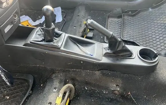 Chevrolet Aveo Center console 
