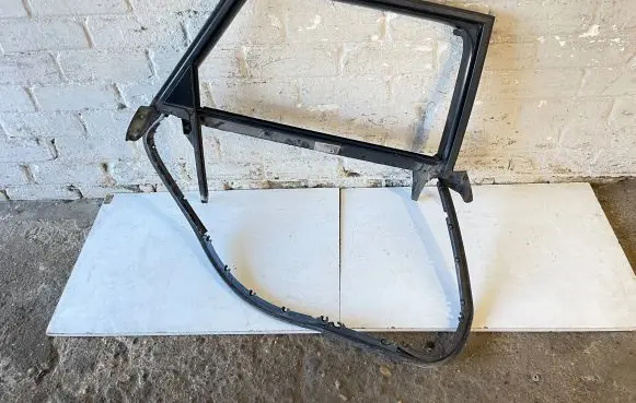 Audi A6 S6 C6 4F Rear door window/glass frame 4F0867416C