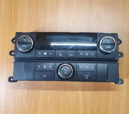 Chrysler Voyager Climate control unit P55111918AC 245800031