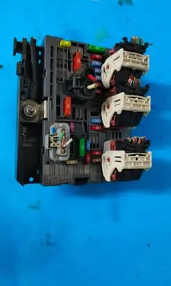 Peugeot Partner BSM Control unit 9807028880
