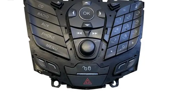 Head unit multimedia control