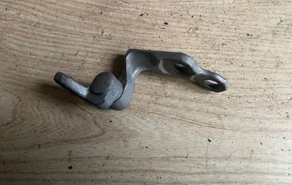 Ford C-MAX I Front door upper hinge