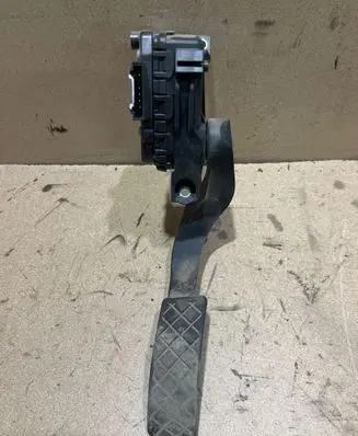 Audi A4 S4 B6 8E 8H Accelerator throttle pedal 8E1721523B 6PV00837601