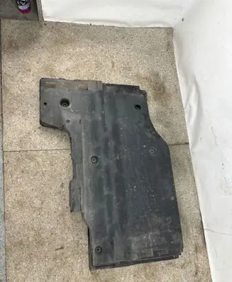 Volkswagen Golf VII Front underbody cover/under tray 5Q0825506E
