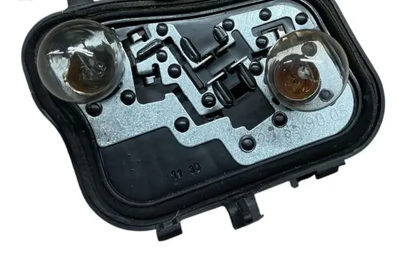 Mitsubishi Colt Tail light bulb cover holder 27852101