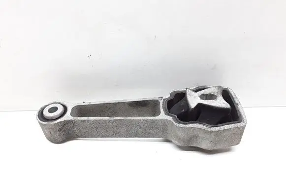 Volvo XC60 Engine mount bracket 30793322