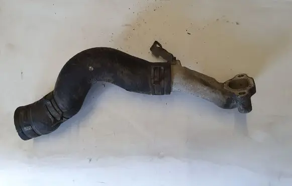 Toyota Avensis T220 Engine coolant pipe/hose NOCODE