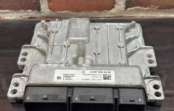 Mercedes-Benz A W176 Engine control unit/module A6079002300 A2C99155200 A6079012100