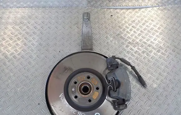 Volvo XC90 Front wheel hub spindle knuckle