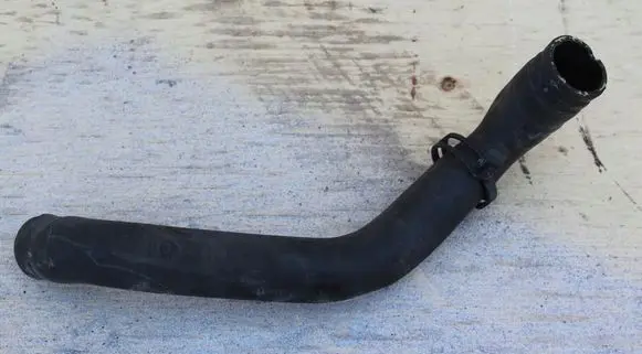 Mercedes-Benz CLA C117 X117 W117 Engine coolant pipe/hose A2465010182