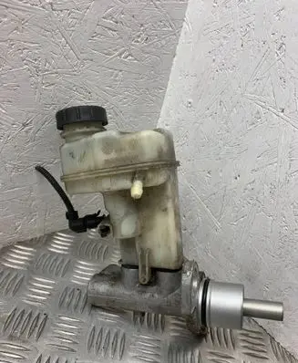 Alfa Romeo 159 Master brake cylinder 32067799B S676