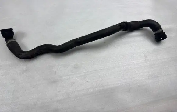 Volvo XC90 Engine coolant pipe/hose 32138626