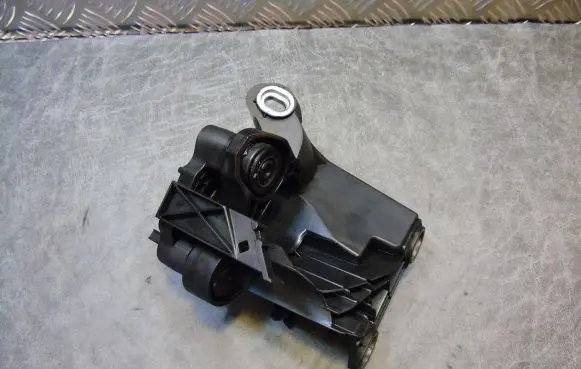 Mercedes-Benz E W212 ABS pump bracket A2124300410