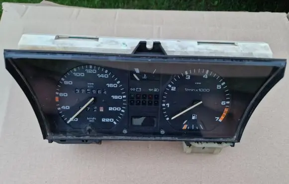 Volkswagen Golf II Speedometer (instrument cluster) 191919033S 191919059