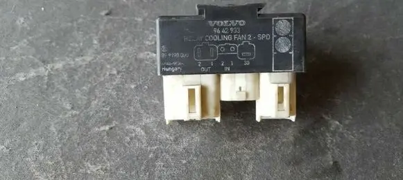 Volvo 850 Coolant fan relay 9442933