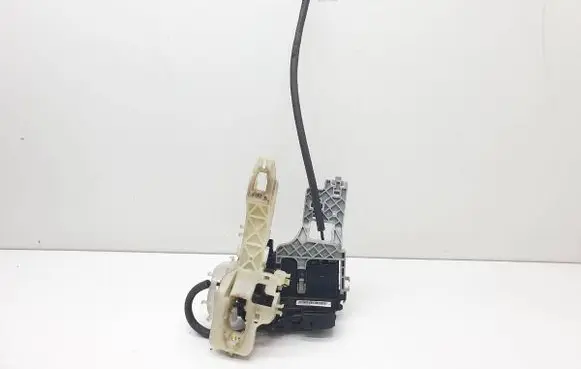 KIA Sportage Front door lock 