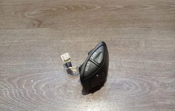 Volvo S60 Wing mirror switch 8685489