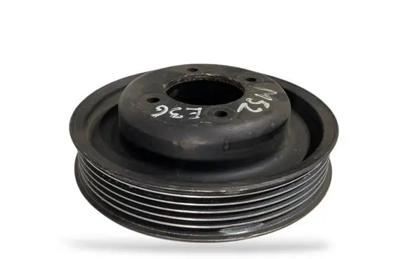 BMW 5 E39 Water pump pulley 1722567