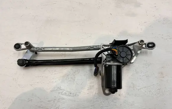Maserati Levante Front wiper linkage 670105984