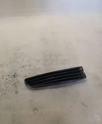 Audi A8 S8 D2 4D Front bumper lower grill 4D0853684