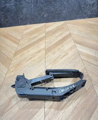Mercedes-Benz S W220 Accelerator throttle pedal A2203000004