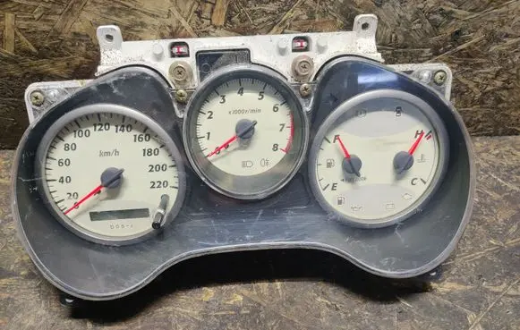 Toyota RAV 4 (XA20) Speedometer (instrument cluster) 8380042861