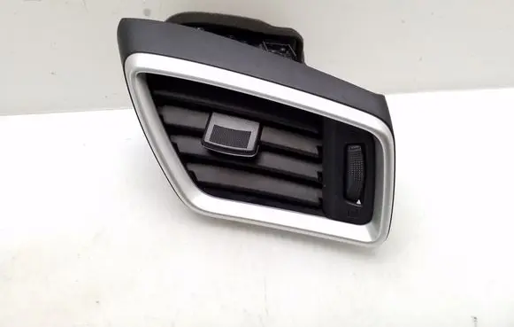 Nissan Qashqai Dashboard side air vent grill/cover trim 687604EA0A