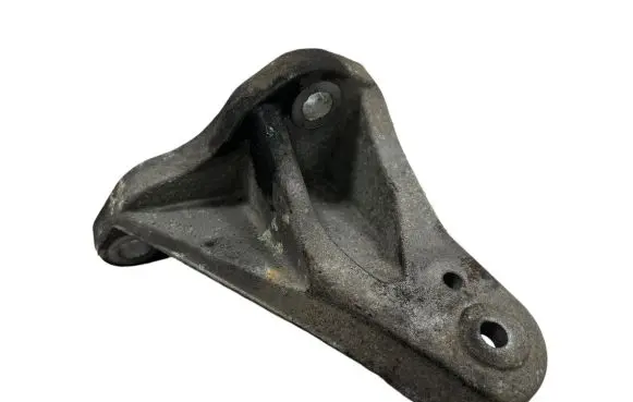 Jaguar XF X250 Engine mounting bracket 5R836037BB