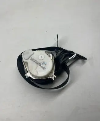 Opel Meriva B Front seatbelt 33017492