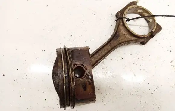 Audi A6 S6 C6 4F Piston with connecting rod 84P43
