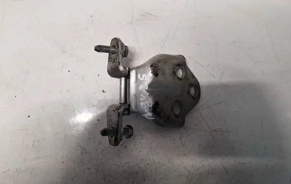 Mitsubishi Space Star Front door upper hinge 