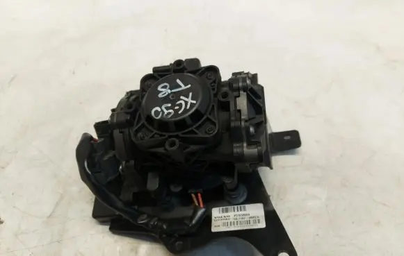 Volvo XC90 Vacuum pump 31658684