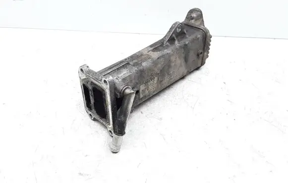 Volvo C30 EGR valve cooler 30757742 70304900