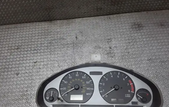 Mitsubishi Carisma Speedometer (instrument cluster)
