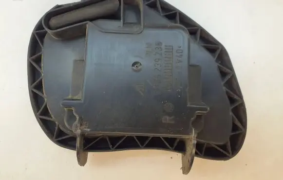 Volkswagen Touran I Headlight/headlamp dust cover 1305239235