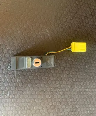 Volkswagen Touareg I Passenger airbag on/off switch 7L6919211