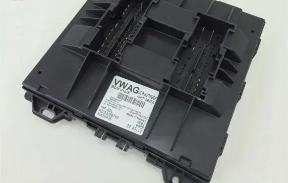 Volkswagen Jetta VI Comfort/convenience module 5C0937087A
