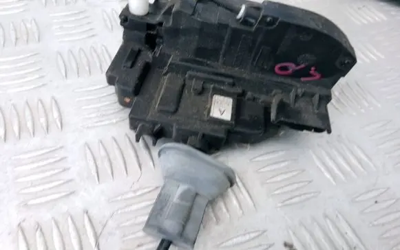 Renault Koleos I Front door lock