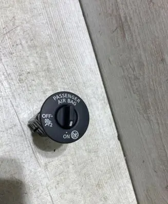 Nissan Micra K14 Passenger airbag on/off switch 175238d