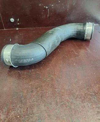 Intercooler hose/pipe